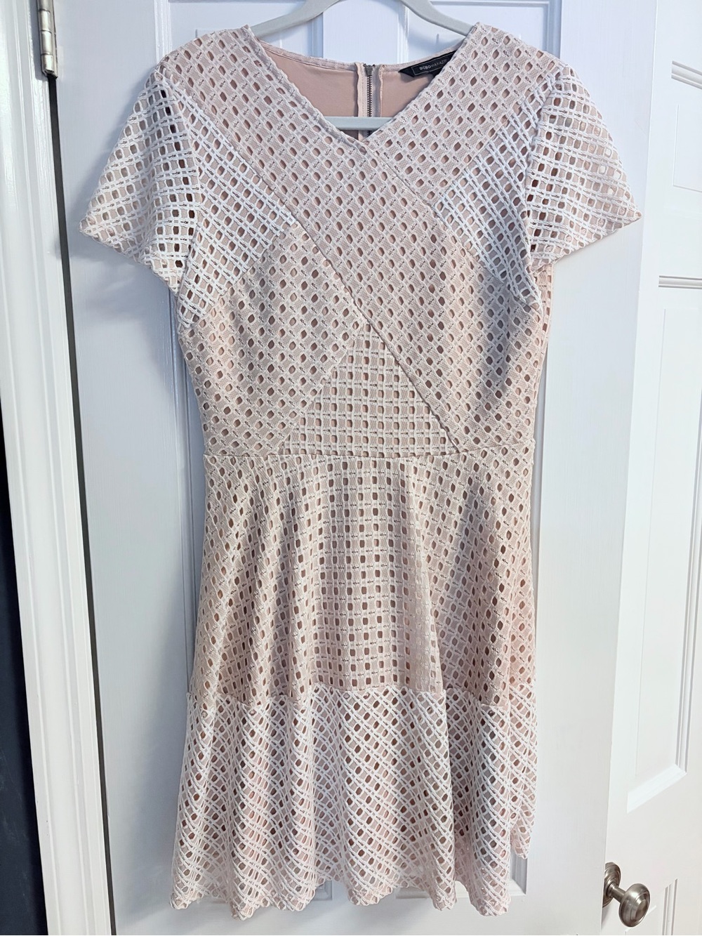 BCBGMAXAZRIA "Elyze" Geometric Eyelet Lace Blocked Dress Bare Pink/White